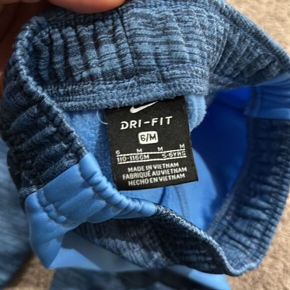 NIKE DRI Fit sweatsuit - very good condition size 6 medium - Picture 8 of 8